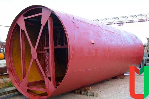 Вертикальный резервуар РВС-10000 для хранения нефтепродуктов со стационарной крышей с понтоном